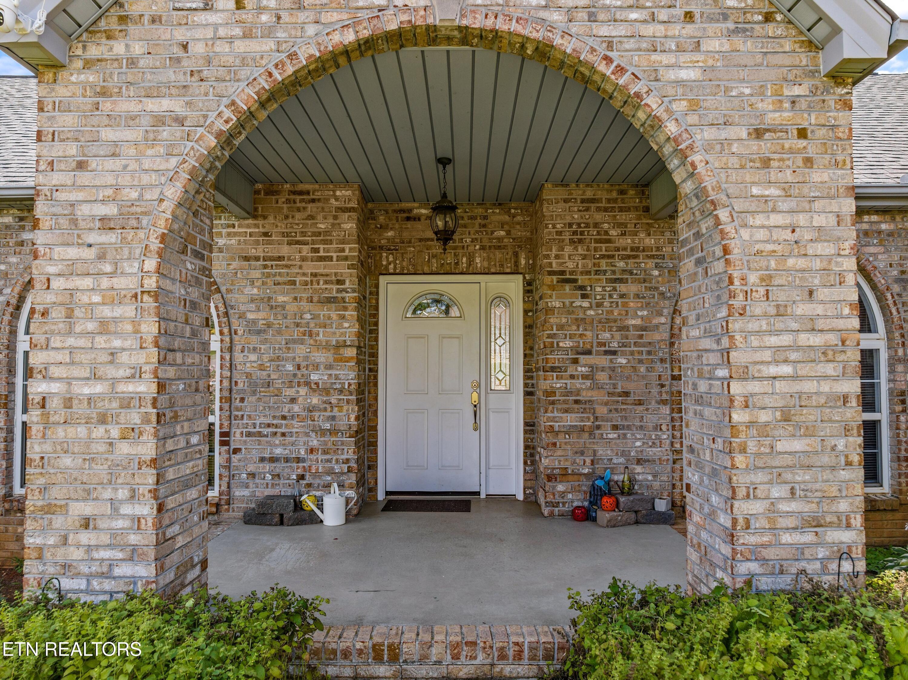 Image 2: 035-108SkylineDrive-Dandridge-TN-37725-S