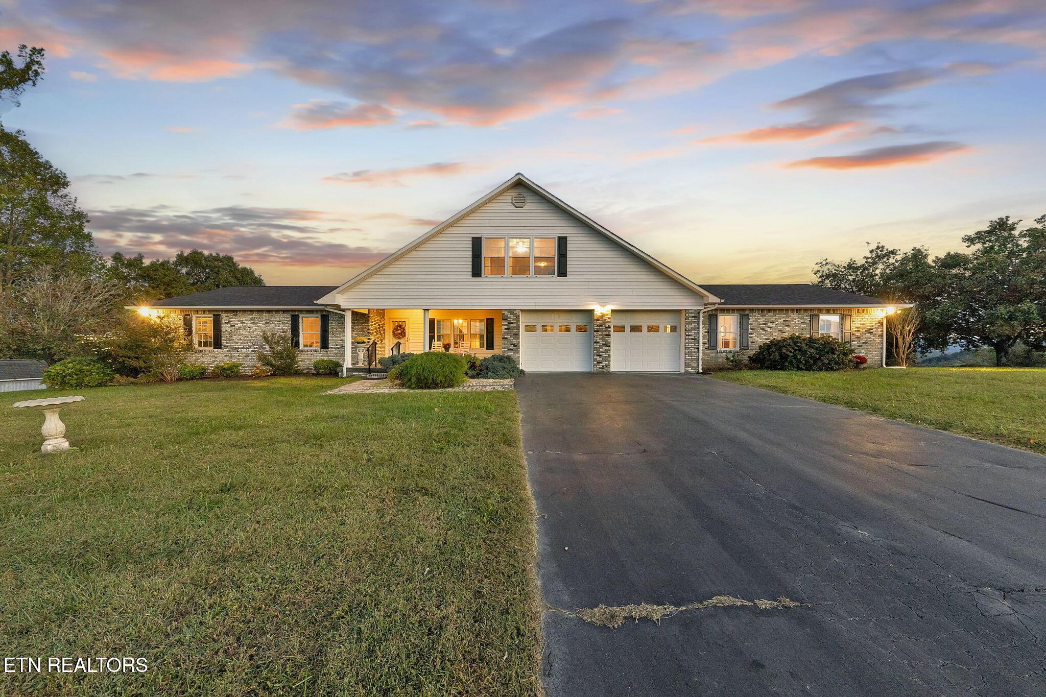 Image 2: Twilight front