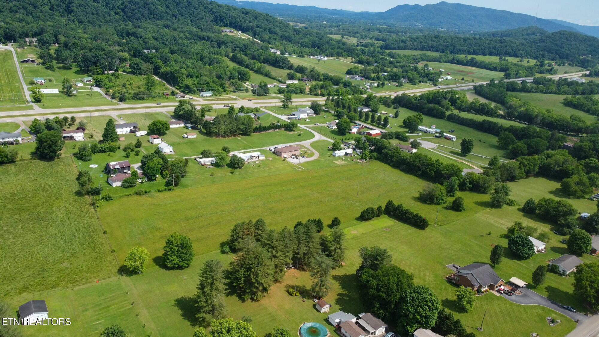Image 2: 10055 Old Rutledge Pike 2
