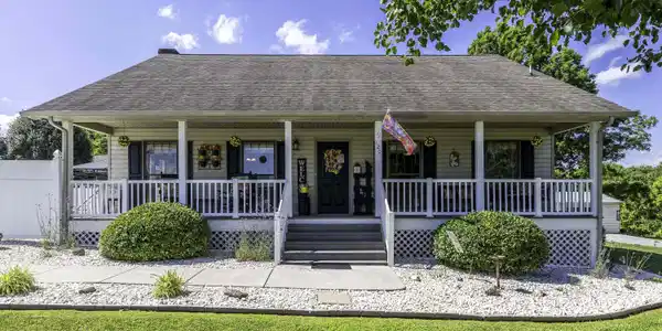 120 Magnolia Lane