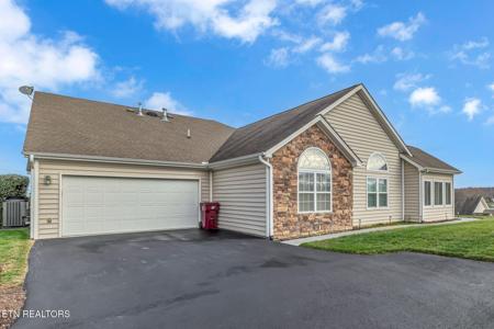 379 Villa View Point