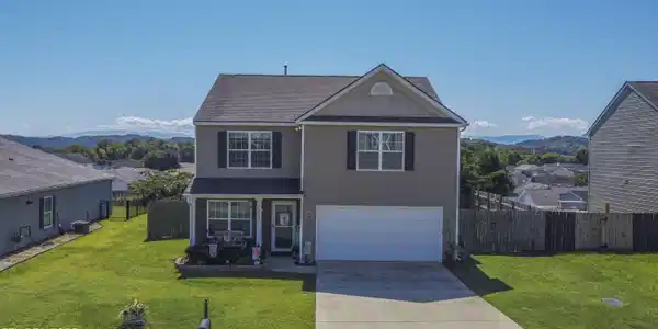 2537 Cottonwood Drive