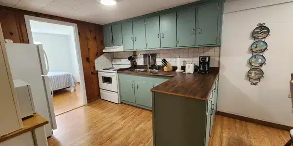 Image 4: Suite A -- Upstairs Kitchen 1A