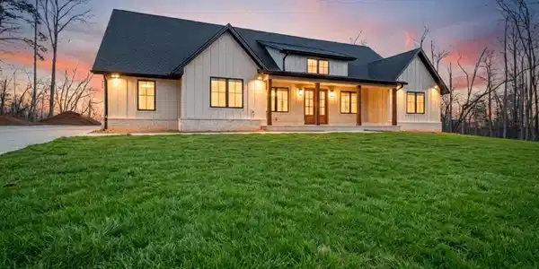 1015 Eastridge Pass