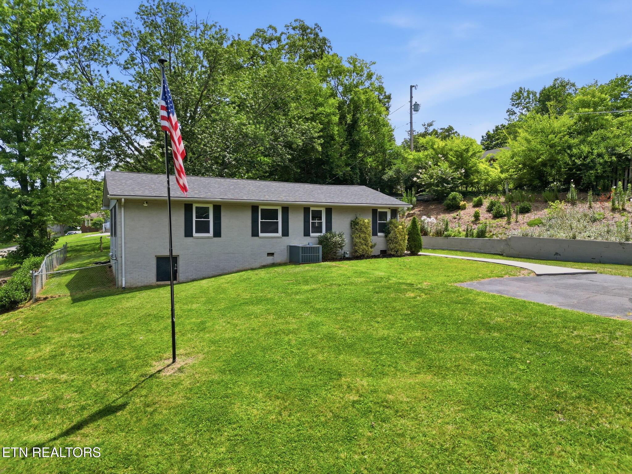 Image 2: 2-web-or-mls-DJI_0510