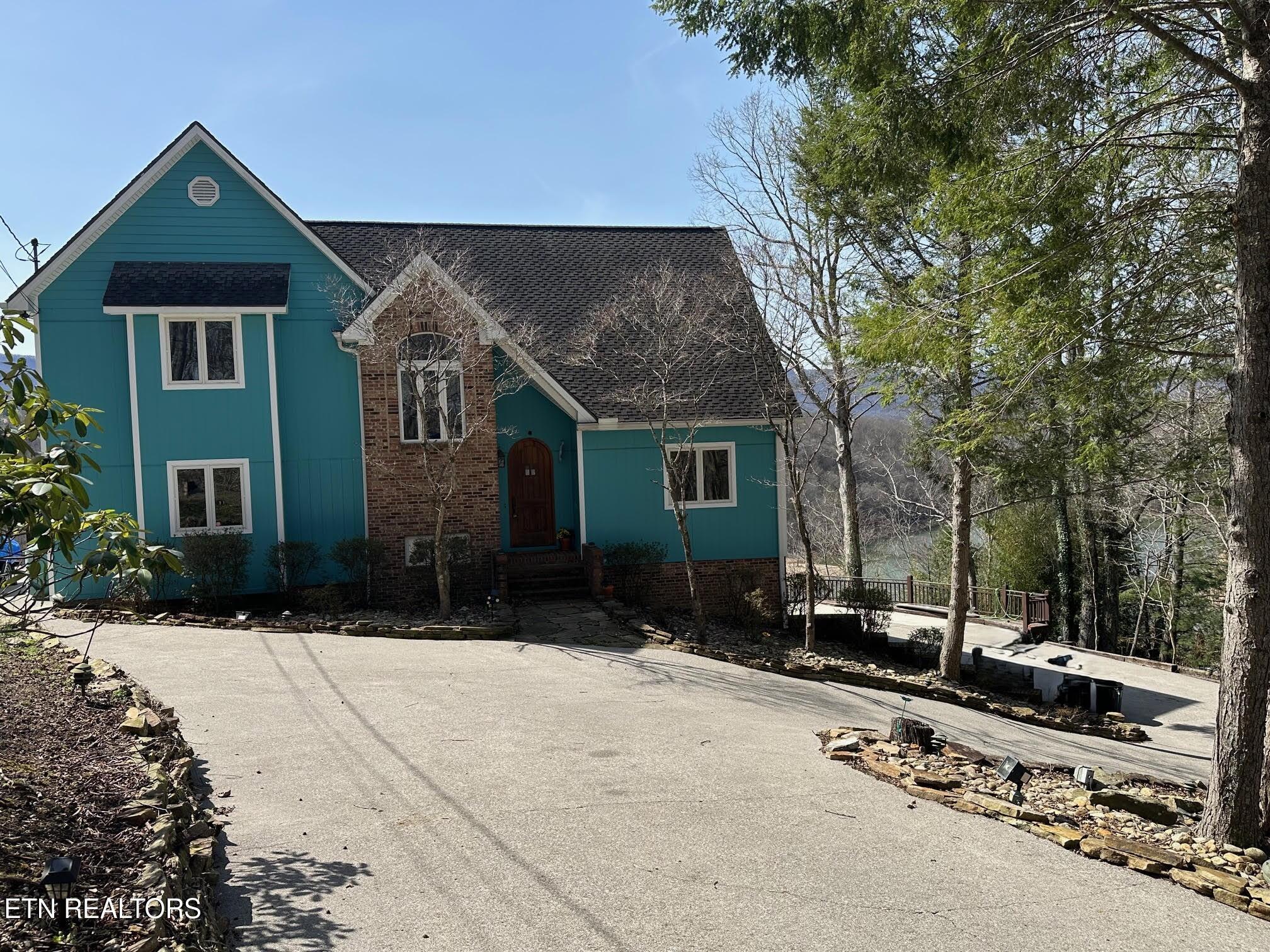 Image 2: Housr Front