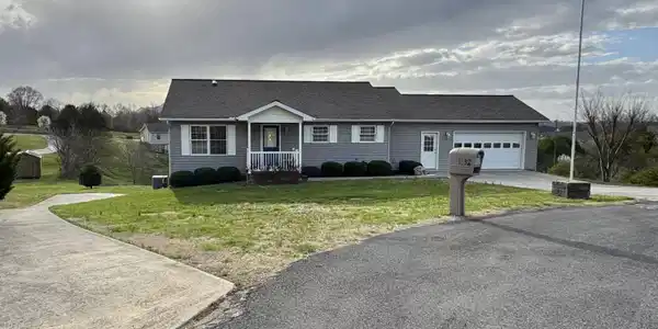 1132 Caleb Ln