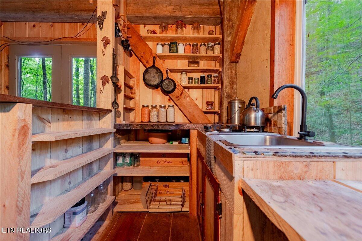 Image 4: 17-DSC_6972-HDR