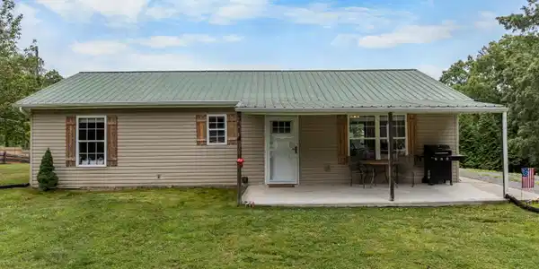415 McGhee Lane