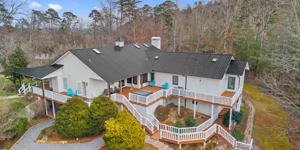1887 Bluff Mountain Rd