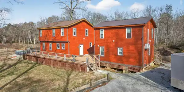 795 Pine Rd