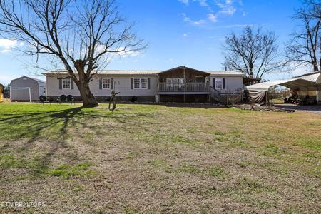 822 Regan Rd