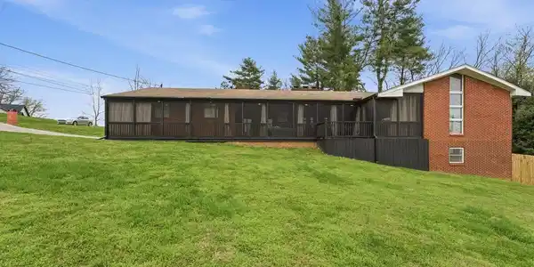 1414 Rosalyn Drive