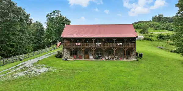 9360 Middle Wallens Creek Rd
