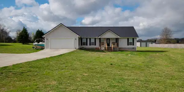 935 Oakland Rd