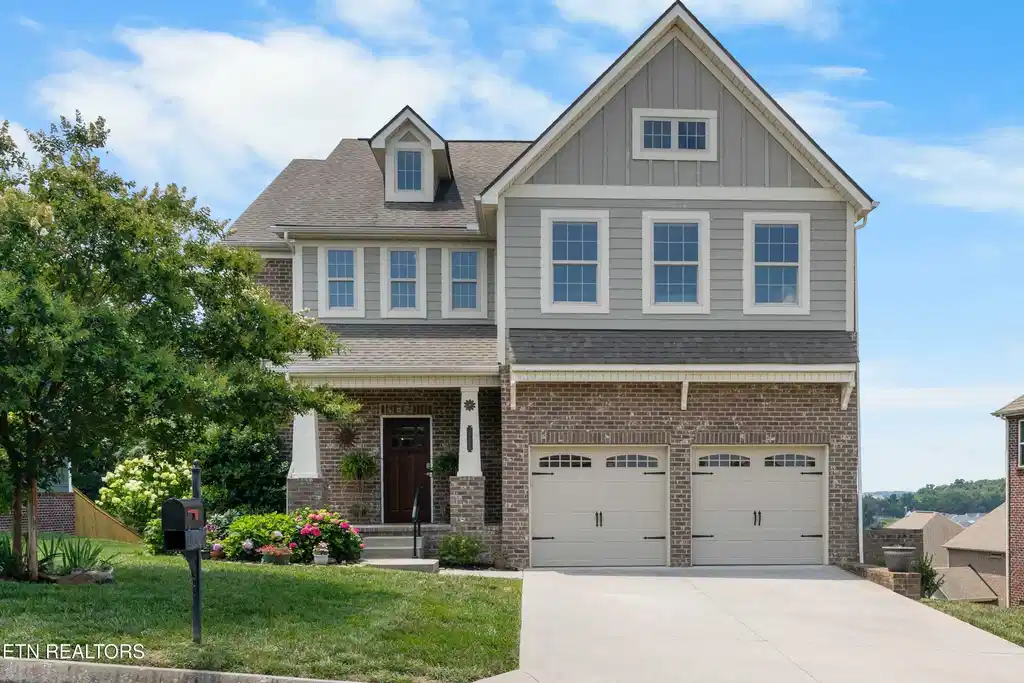Image 1: Front of Home