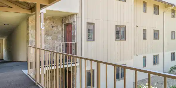 224 Woodlands-Building C