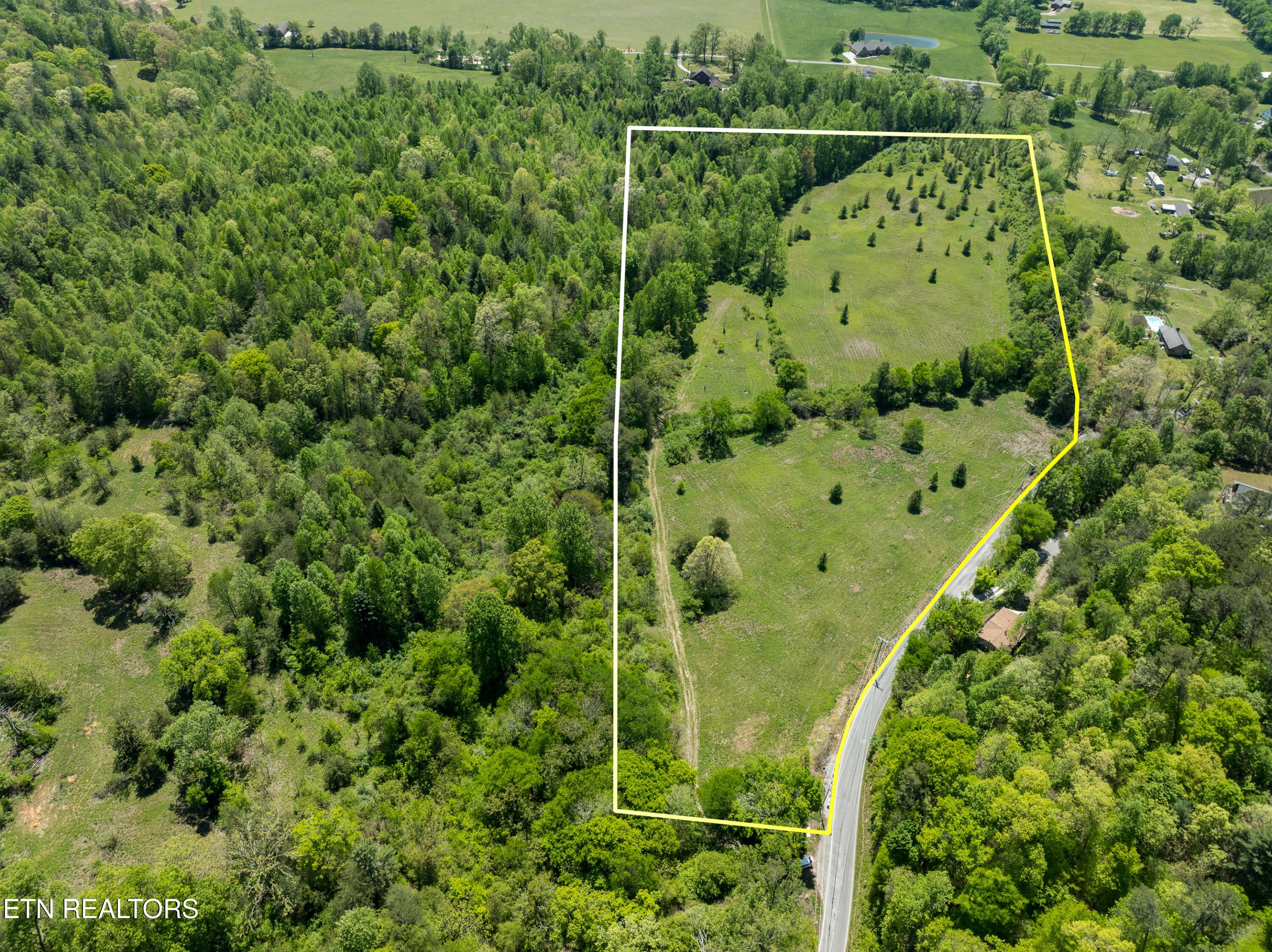Image 1: Lot 1