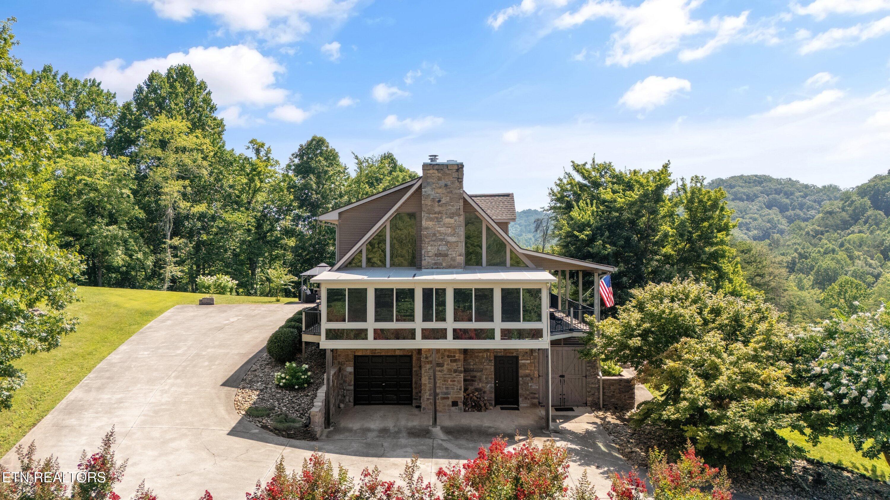 Image 2: 834 Shoal Creek Rd-008