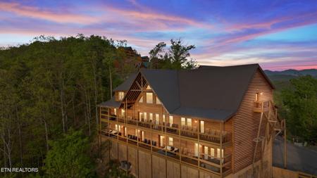 4130 Sherwood Heights Way