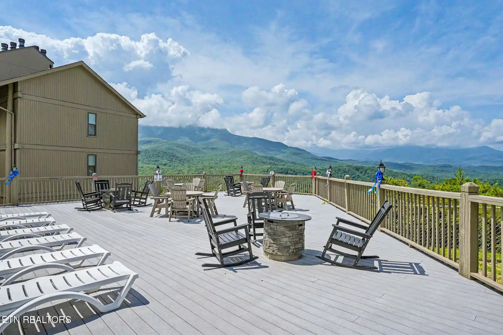 Image 1: deer-ridge-mountain-resort-9