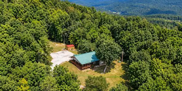 Image 4: 1153 Ditney Trail