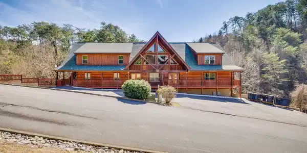 1934 Bear Creek Falls Way