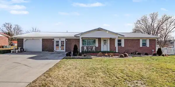 232 Farris Circle