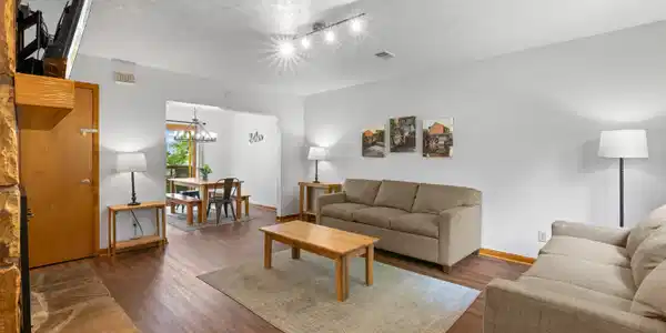 Image 4: Pinecrest Townhomes - 141-03