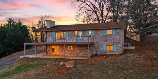 743 Garrett Rd