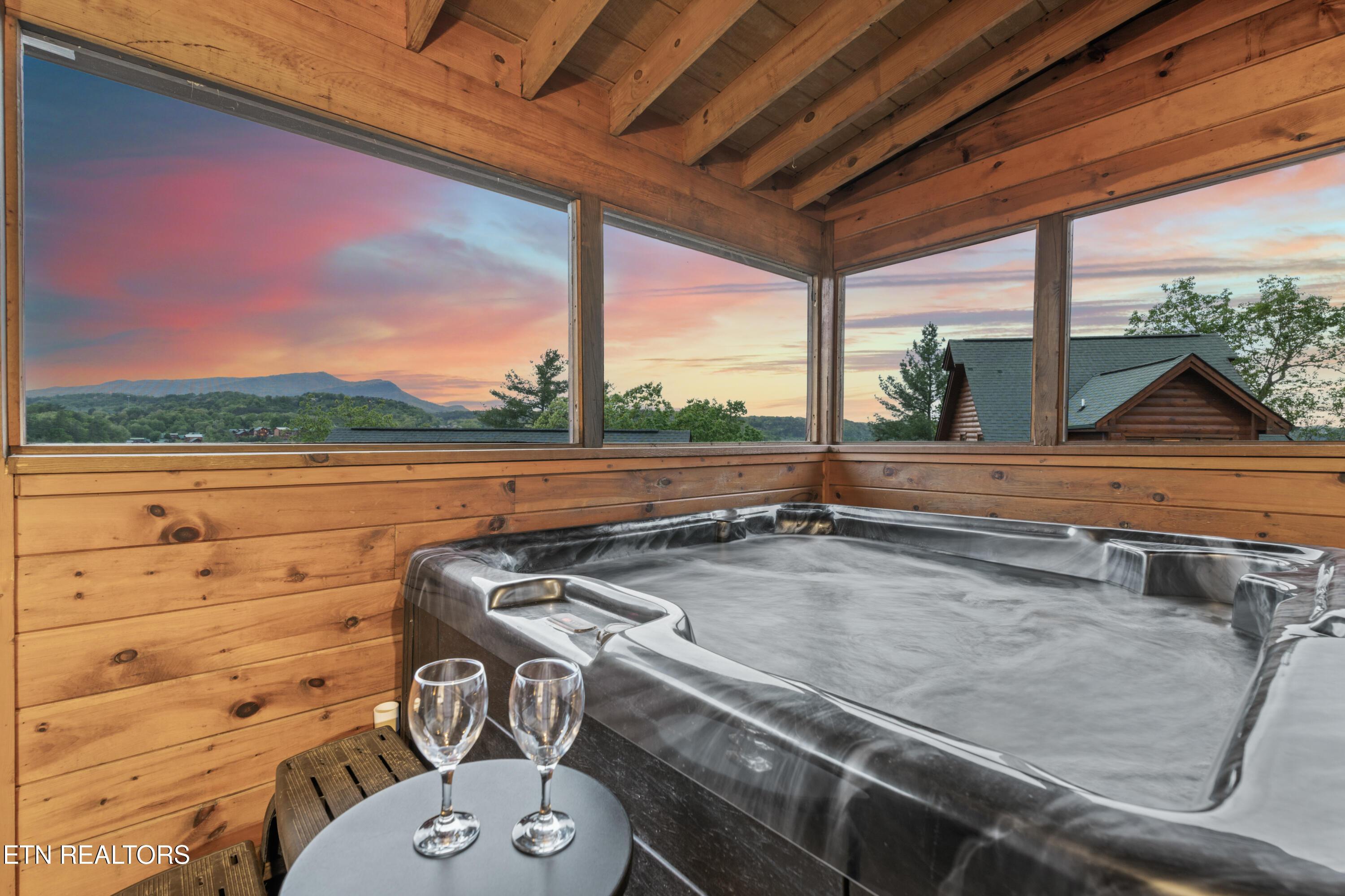 Image 2: 427 Big Bear Way