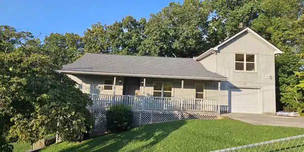 211 Sequoyah Tr