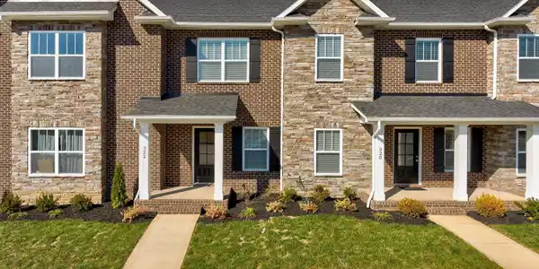 322 Broadberry Ave