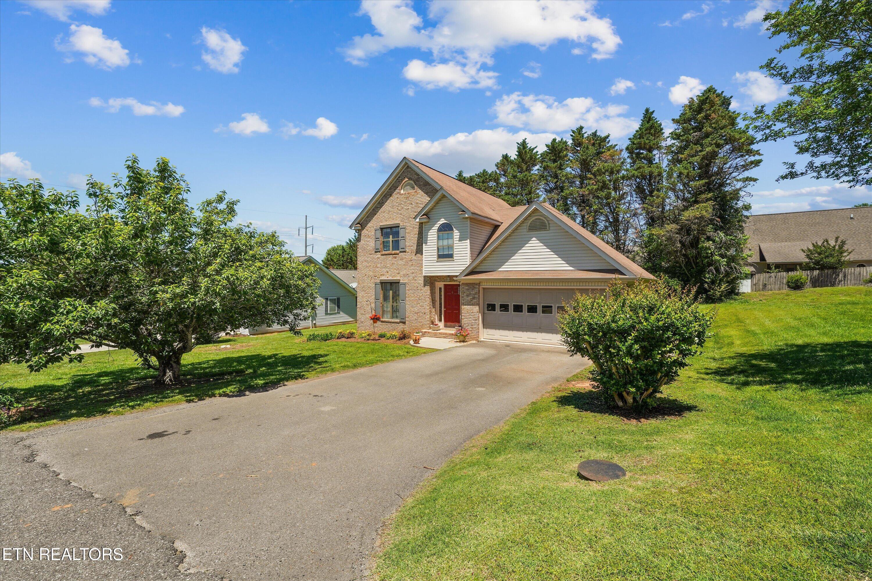 Image 3: 03-2429 Village Ln 29