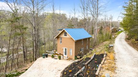 517 Easter Lane