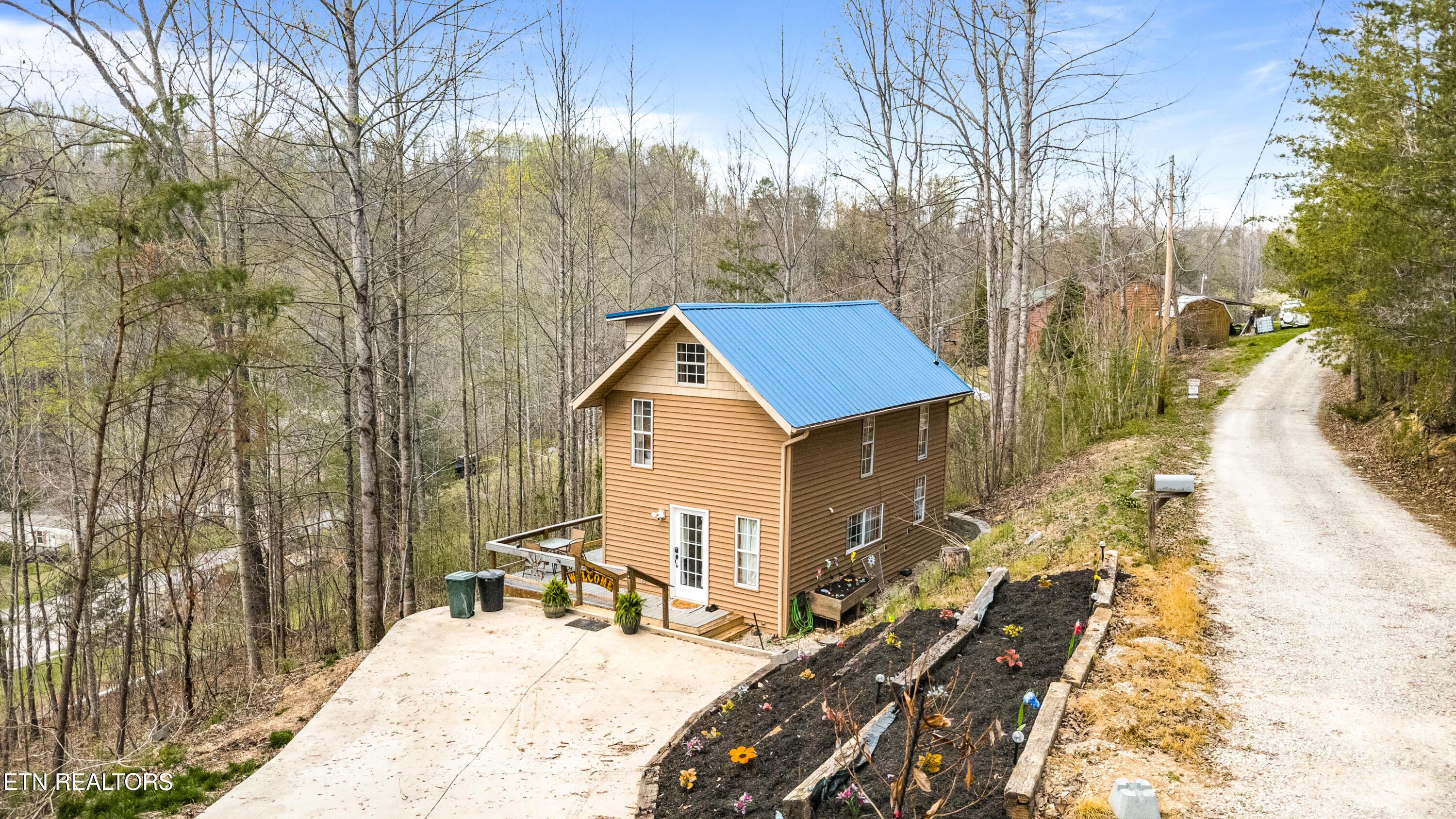 Image 1: 1-517 Easter Ln