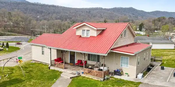 111 Longfield Rd