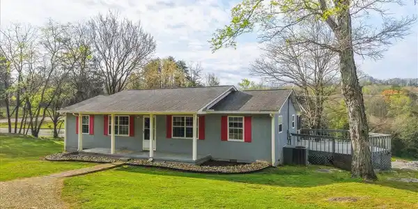 1805 Mecca Pike