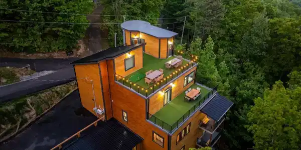 Image 2: Luxury at its finest