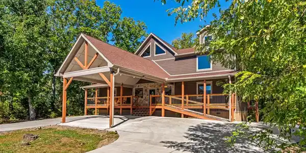 2612 Cloud View Drive