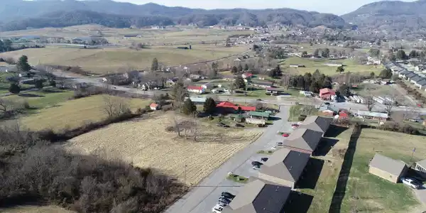 Image 2: 4