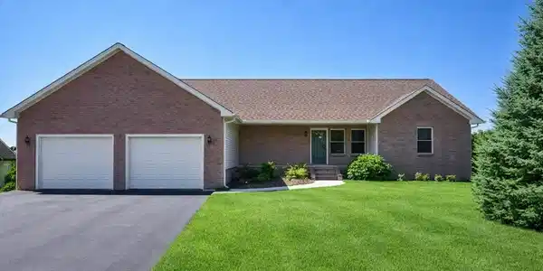 223 Roxbury Court
