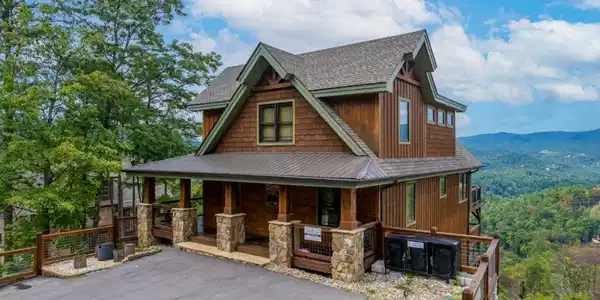 2520 Mountain Holly Way