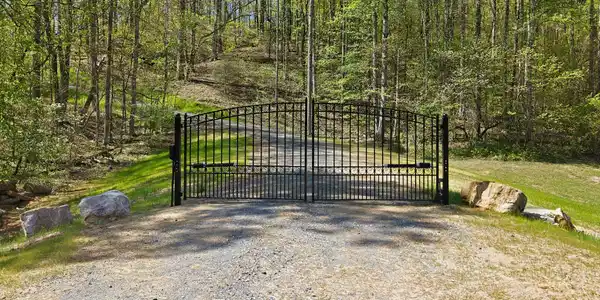 465 Mel Hall Rd