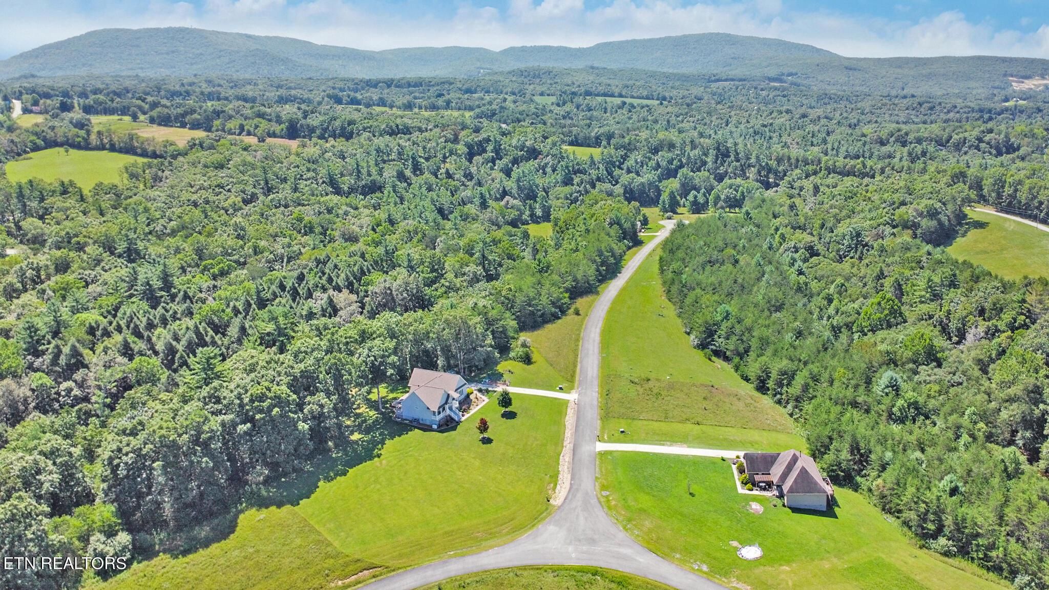 Image 3: dji_0952-dji_0954