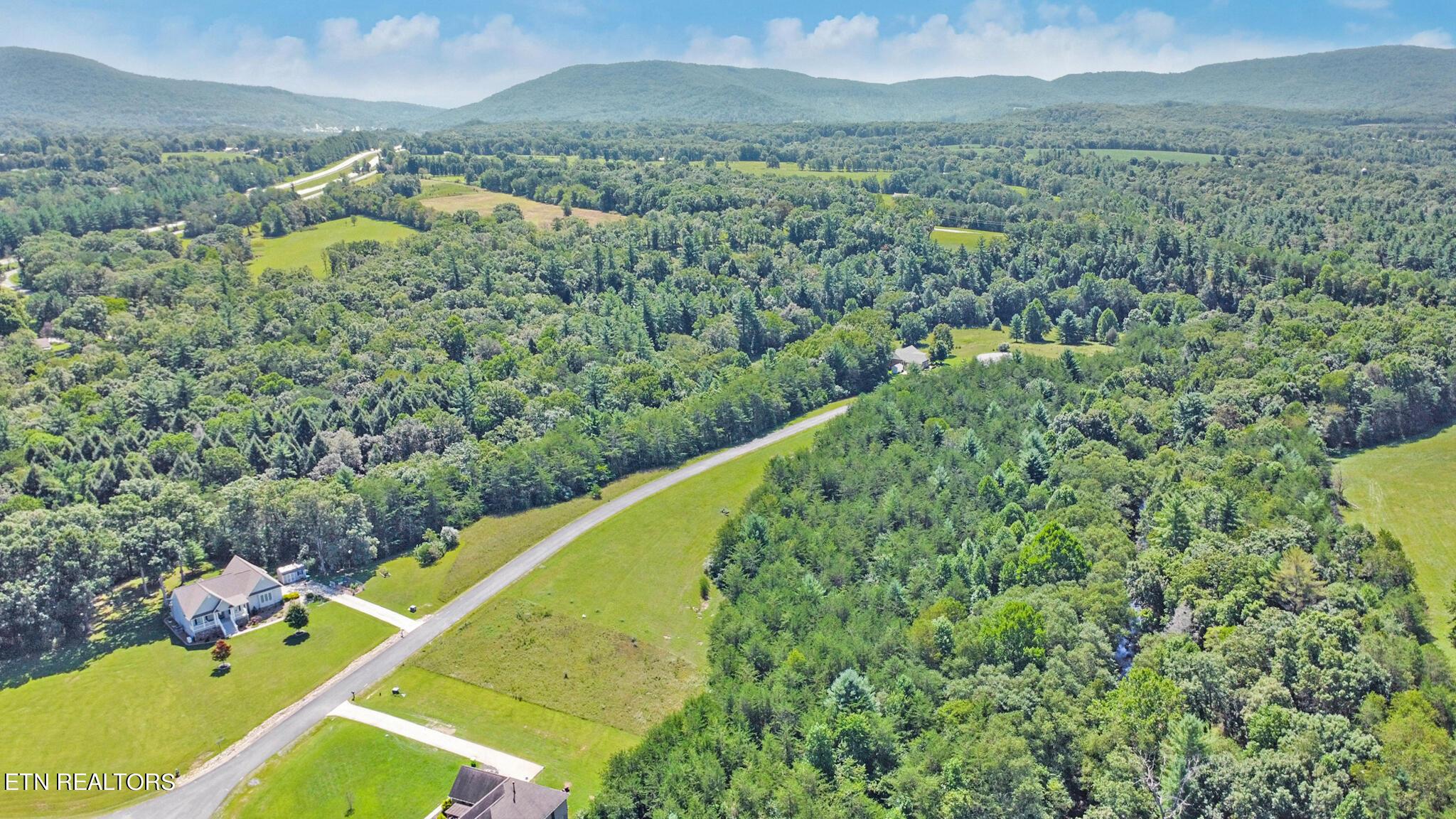 Image 4: dji_0955-dji_0957