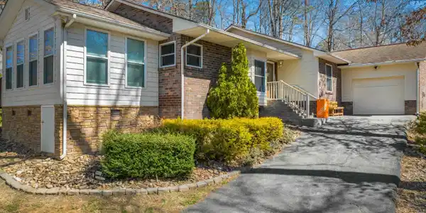 125 Smoky View Lane