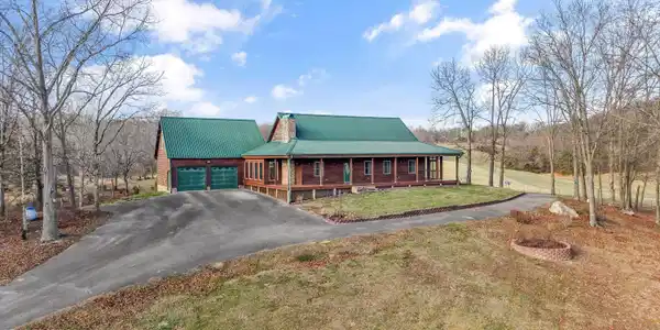 225 County Road 296