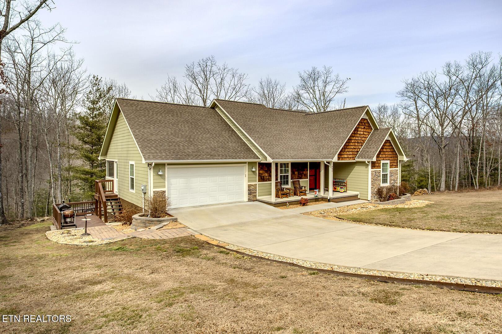 Image 3: 03_GreenRidgeTrail_984_FrontLeft