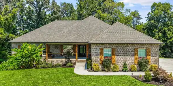 610 Bainbridge Drive